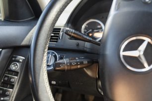 MERCEDES BENZ C200