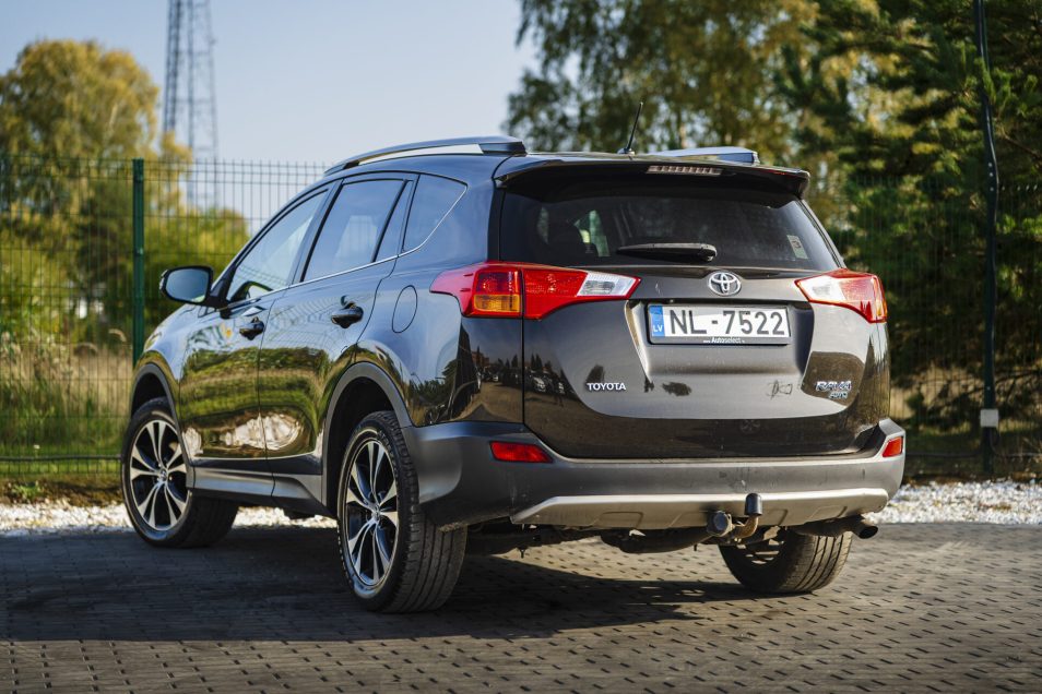 TOYOTA RAV 4