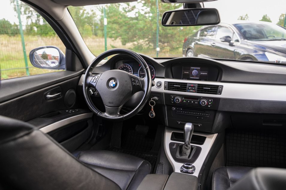 BMW 320