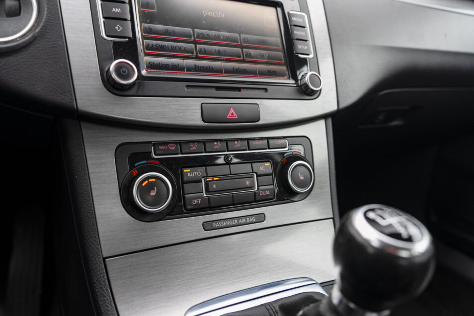 VW PASSAT