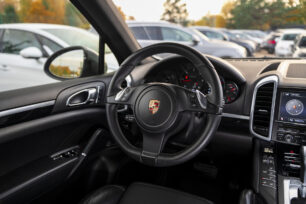 PORSCHE CAYENNE