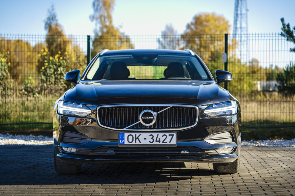 VOLVO V90