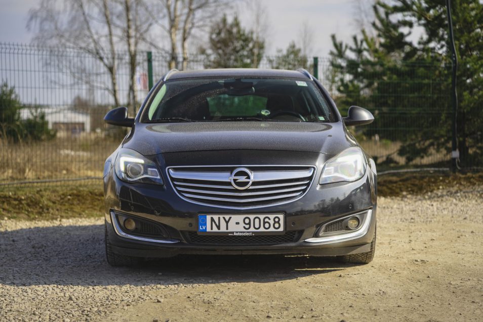 OPEL INSIGNIA SPORTS TOURER SW
