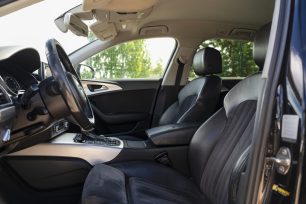 AUDI A6 AVANT QUATTRO