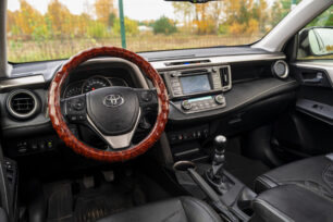 TOYOTA RAV 4