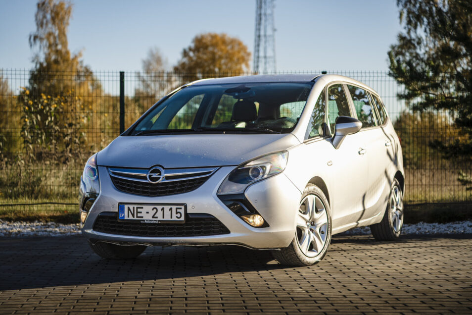 OPEL ZAFIRA TOURER