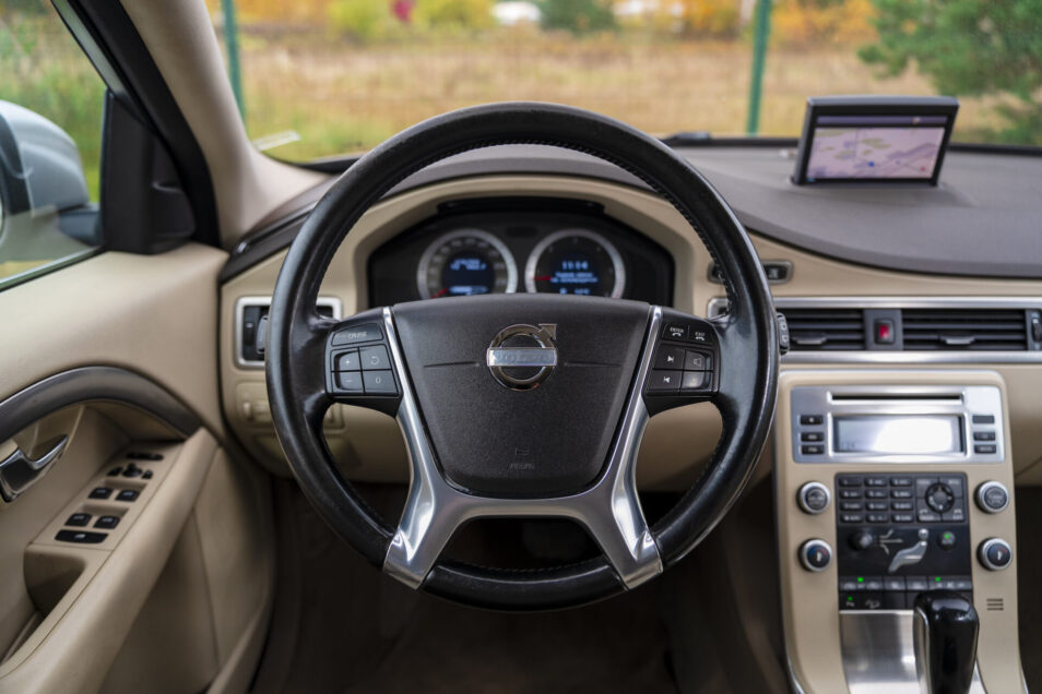 VOLVO XC70