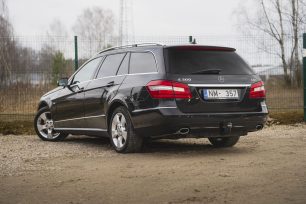 MERCEDES BENZ E300