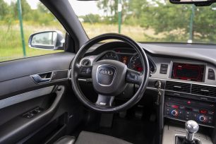 AUDI A6 QUATTRO