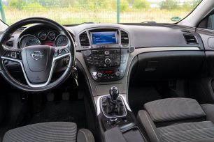 OPEL INSIGNIA SPORTS TOURER