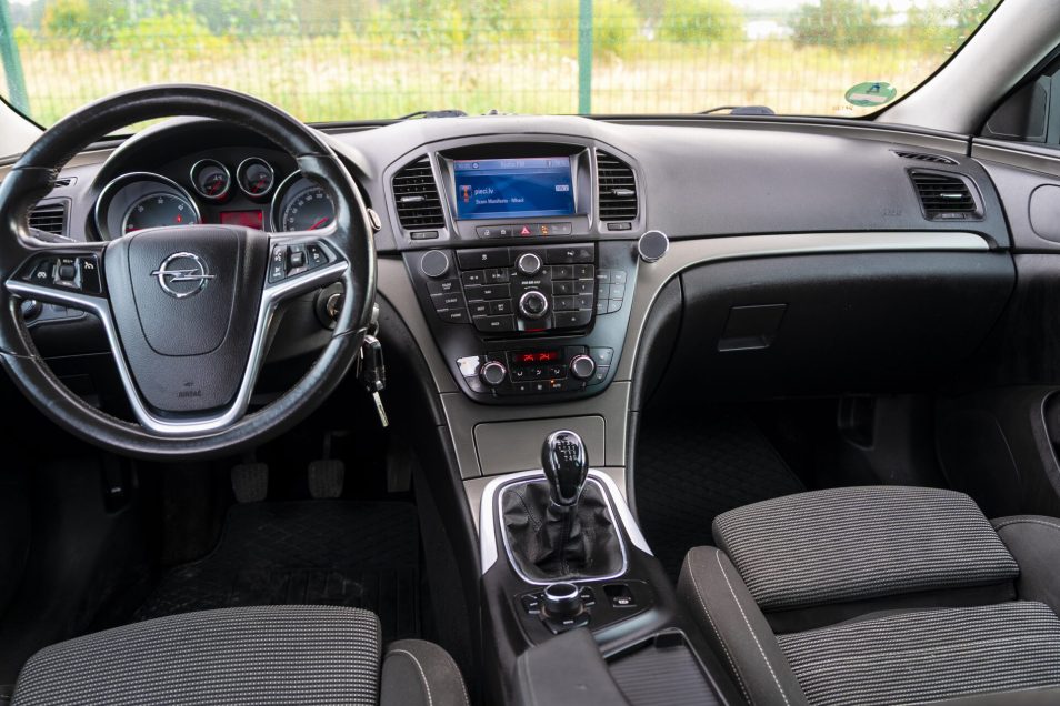 OPEL INSIGNIA SPORTS TOURER