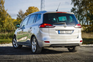 OPEL ZAFIRA TOURER