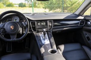 PORSCHE PANAMERA S E-HYBRID