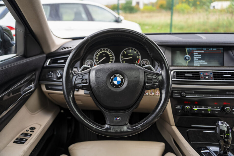 BMW 740 X-DRIVE