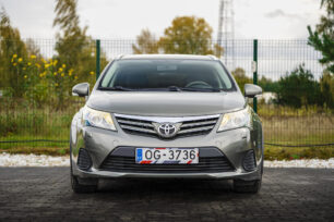 TOYOTA AVENSIS