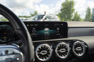 MERCEDES BENZ CLA 200D