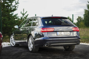 AUDI A6 AVANT QUATTRO