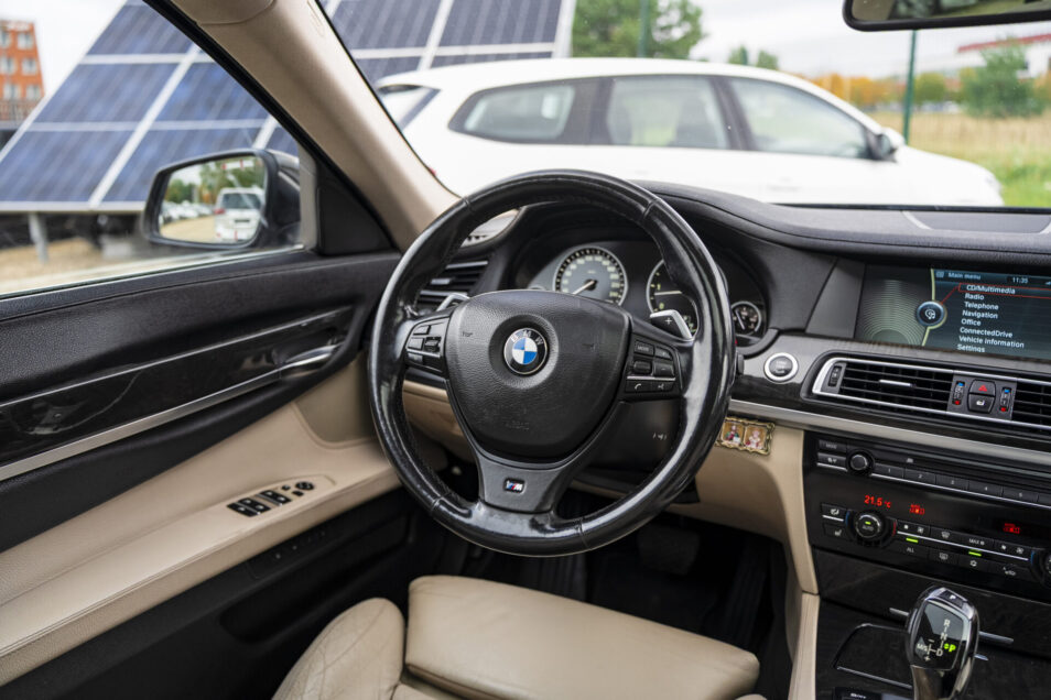 BMW 740 X-DRIVE