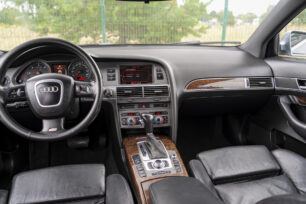 AUDI A6 QUATTRO