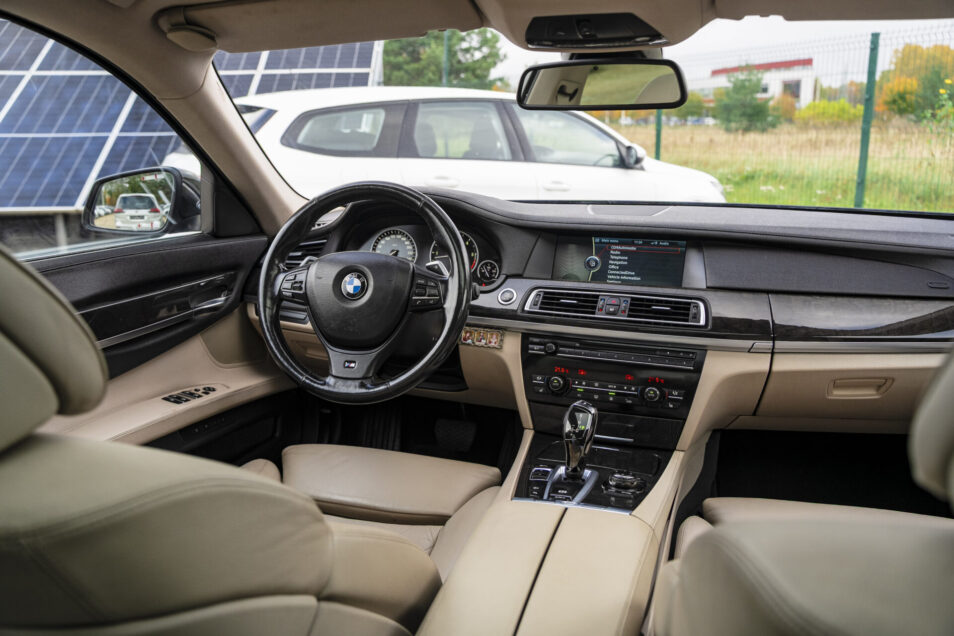 BMW 740 X-DRIVE
