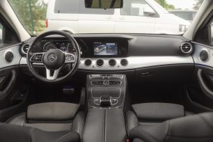 MERCEDES BENZ E300 DE