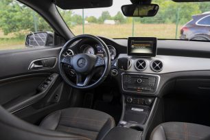 MERCEDES BENZ CLA 220 CDI