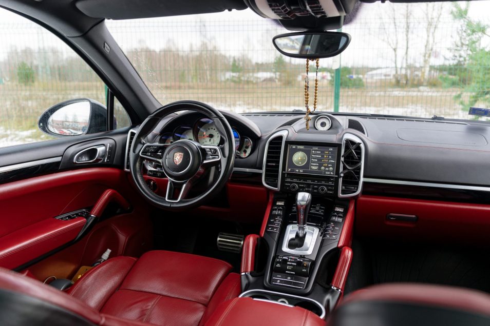 PORSCHE CAYENNE S