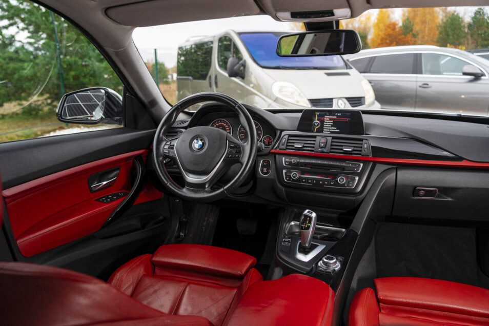 BMW 318 GT