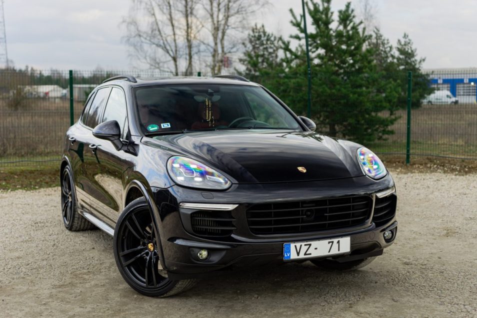 PORSCHE CAYENNE S
