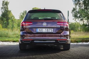 VW PASSAT R-LINE