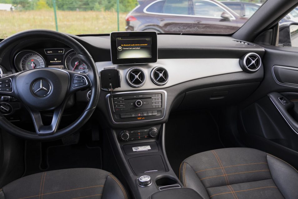 MERCEDES BENZ CLA 220 CDI