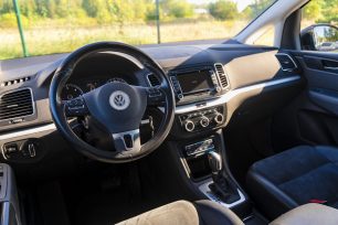 VW SHARAN