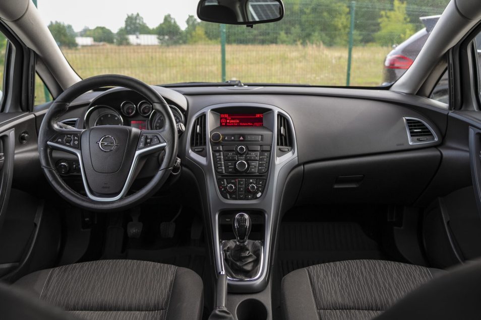 OPEL ASTRA SPORTS TOURER