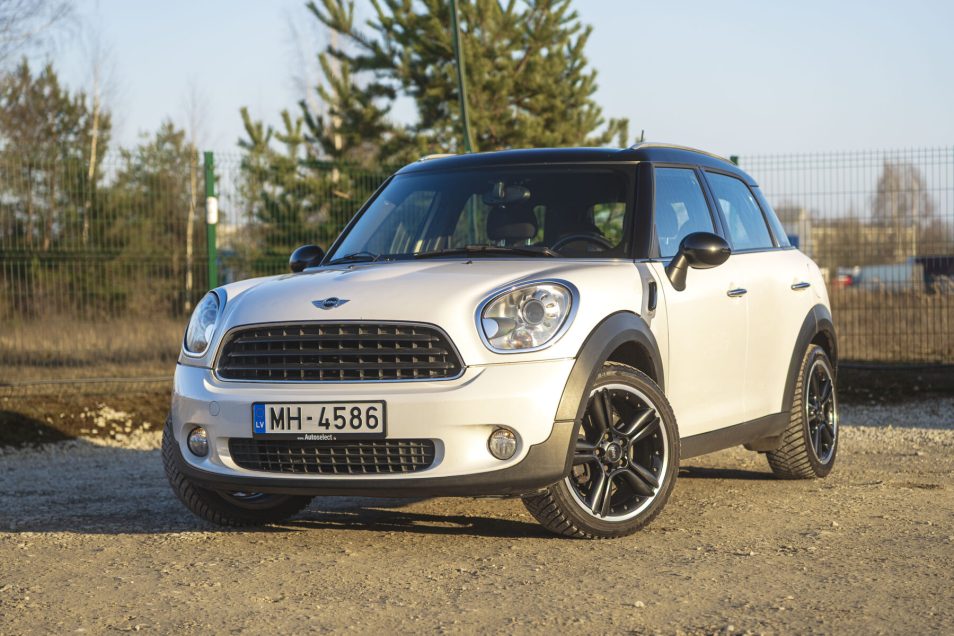 MINI COOPER COUNTRYMAN