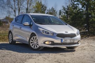 KIA CEE D