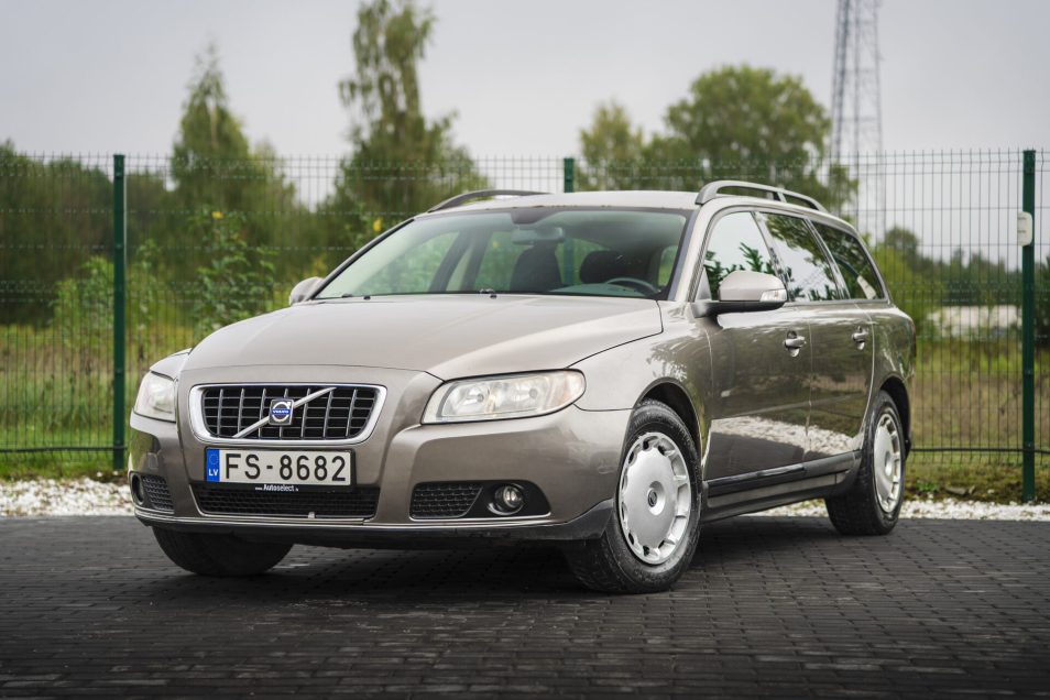 VOLVO V70