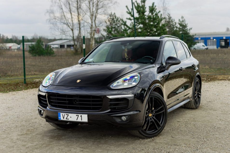 PORSCHE CAYENNE S
