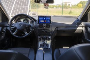 MERCEDES BENZ C220