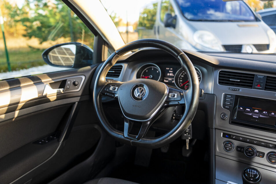 VW GOLF