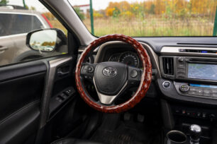 TOYOTA RAV 4