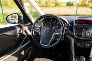 OPEL ZAFIRA TOURER
