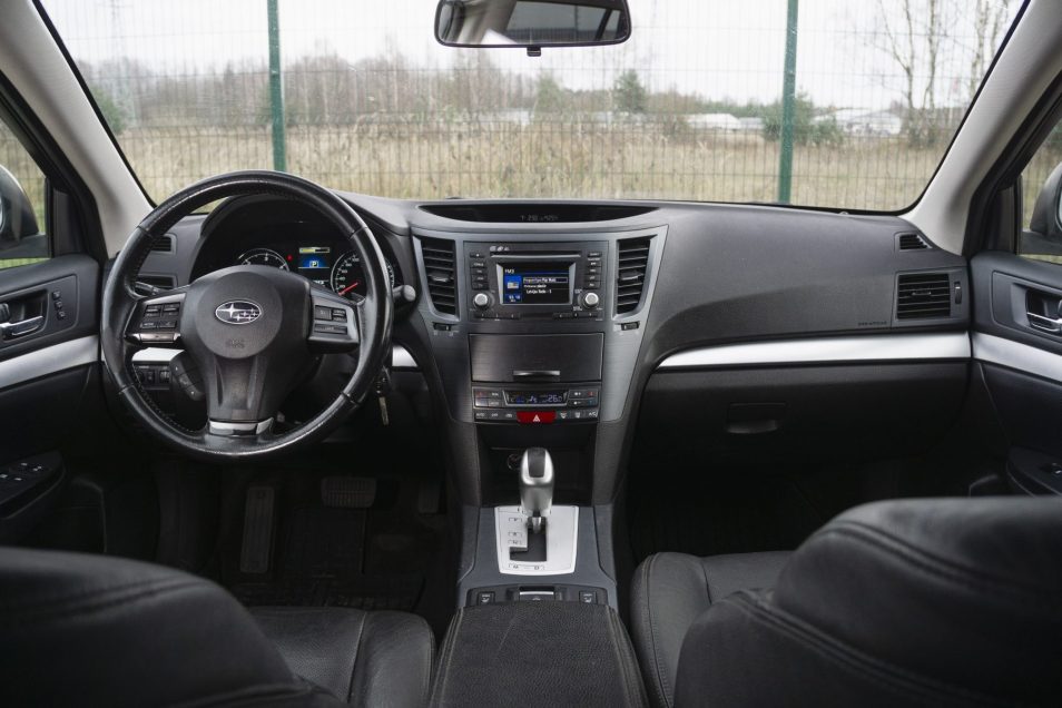 SUBARU LEGACY