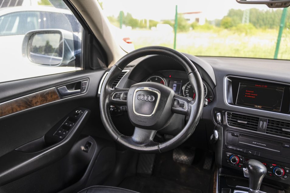 AUDI Q5 QUATTRO