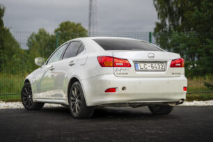 LEXUS IS 220