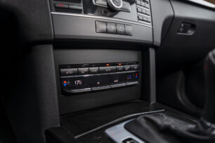 MERCEDES BENZ E 220