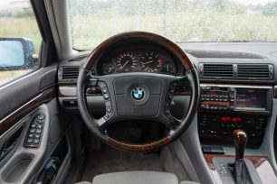 BMW 740I INDIVIDUAL