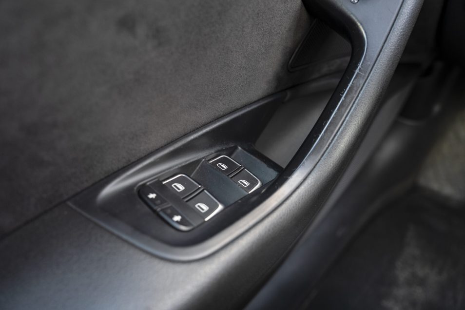 AUDI A6 AVANT QUATTRO