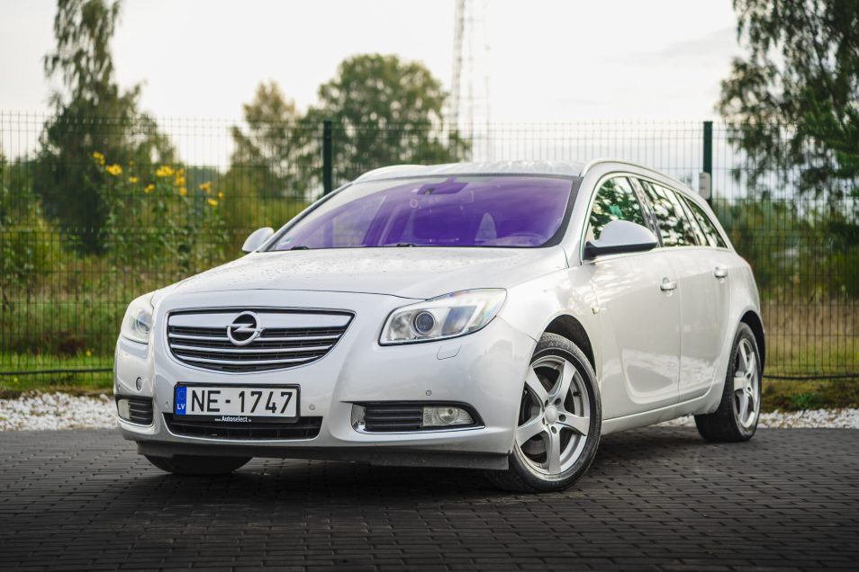 OPEL INSIGNIA SPORTS TOURER