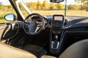 OPEL ZAFIRA TOURER
