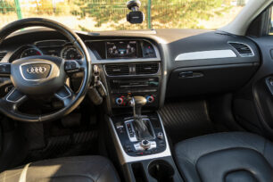 AUDI A4 AVANT